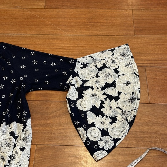 Ember Blue Floral Coverup - Picture 6 of 7